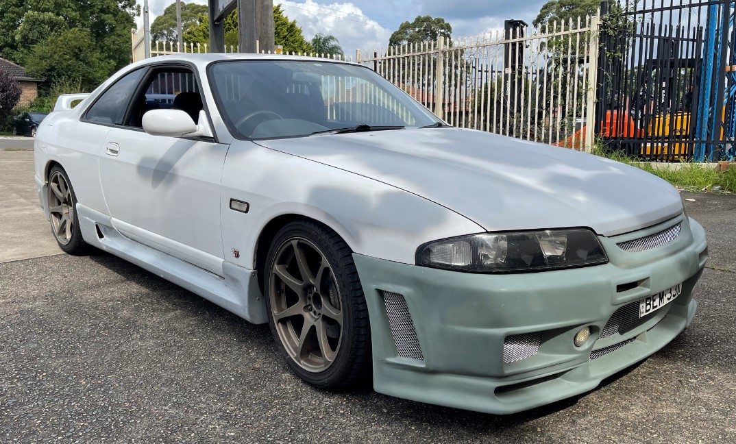 CARMATE Nissan R33 GTS Series 1